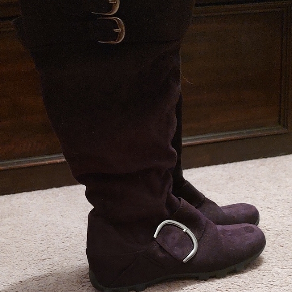 Women's Black Suede Knee-High Boots - Picture 1 of 7